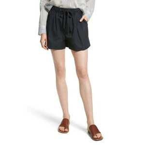 Vince Women's Flared Front Fastened Shorts In Black Size M